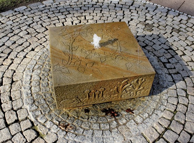 Brunnenwege_quer_endfassung2.indd